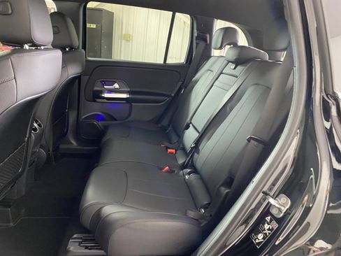 New 2025 Mercedes-Benz GLB 250 4MATIC image 13
