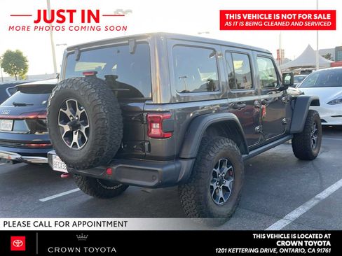 Used 2018 Jeep Wrangler Unlimited Rubicon AWD/4WD image 2