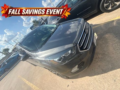 Used 2019 Ford Escape SE FWD image 3