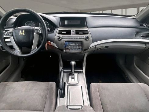 Used 2011 Honda Accord LX image 17