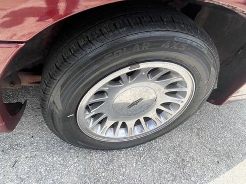 Used 2000 Lincoln Town Car Cartier RWD image 16