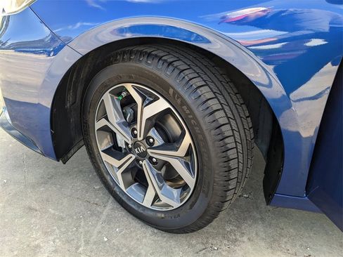 Certified 2021 Kia Forte LXS image 33