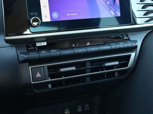 Used 2025 Toyota Camry LE image 19