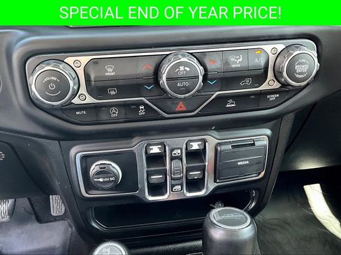 Used 2020 Jeep Gladiator Overland w/ LED Lighting Group image 15