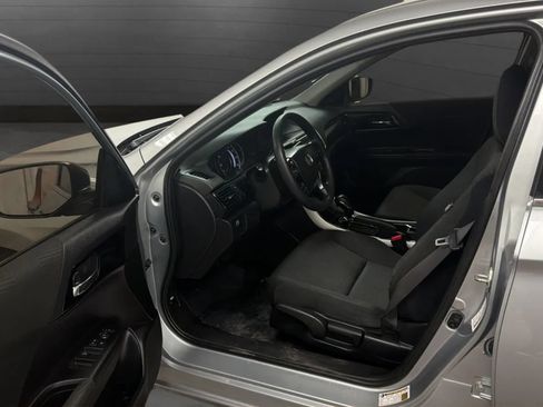 Used 2017 Honda Accord LX image 20