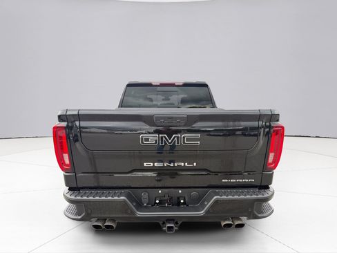 Used 2022 GMC Sierra 1500 Denali w/ Denali Premium Package AWD/4WD image 10