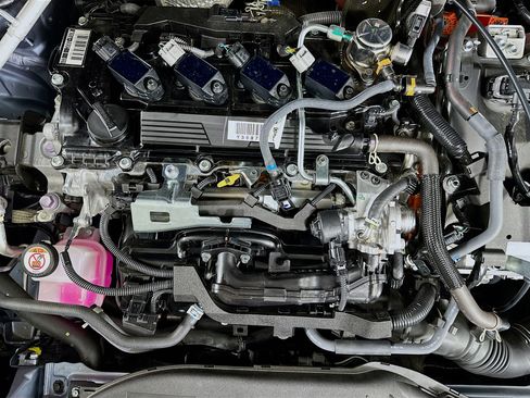 Used 2024 Toyota Corolla Cross XSE w/ Convenience Package image 34