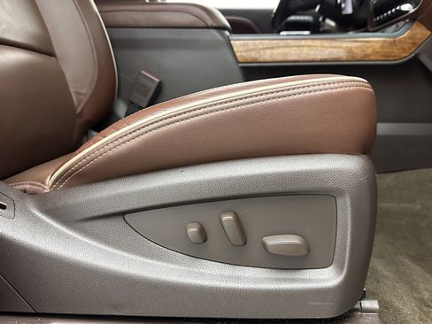 Used 2017 Chevrolet Silverado 3500 High Country w/ Duramax Plus Package image 35