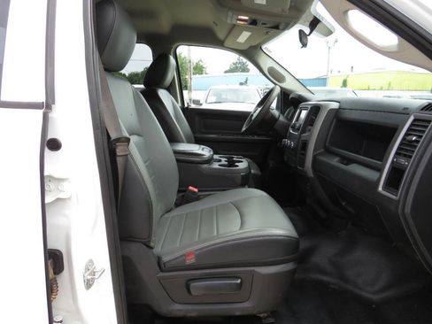 Used 2021 RAM 1500 Tradesman w/ Chrome Appearance Group AWD/4WD image 10