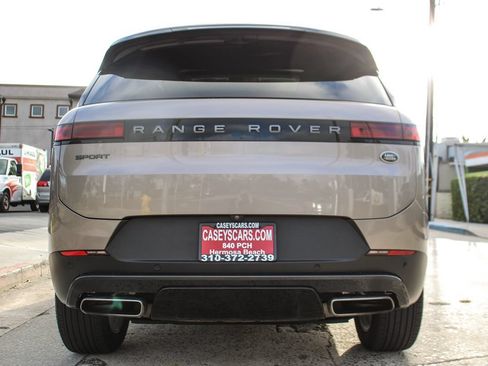 Used 2023 Land Rover Range Rover Sport SE AWD/4WD image 5