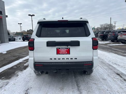 Used 2025 Toyota 4Runner SR5 image 4