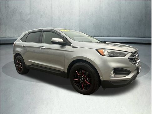 Used 2020 Ford Edge Titanium w/ Equipment Group 301A AWD/4WD image 8
