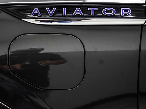 Used 2021 Lincoln Aviator Black Label Grand Touring AWD/4WD image 7