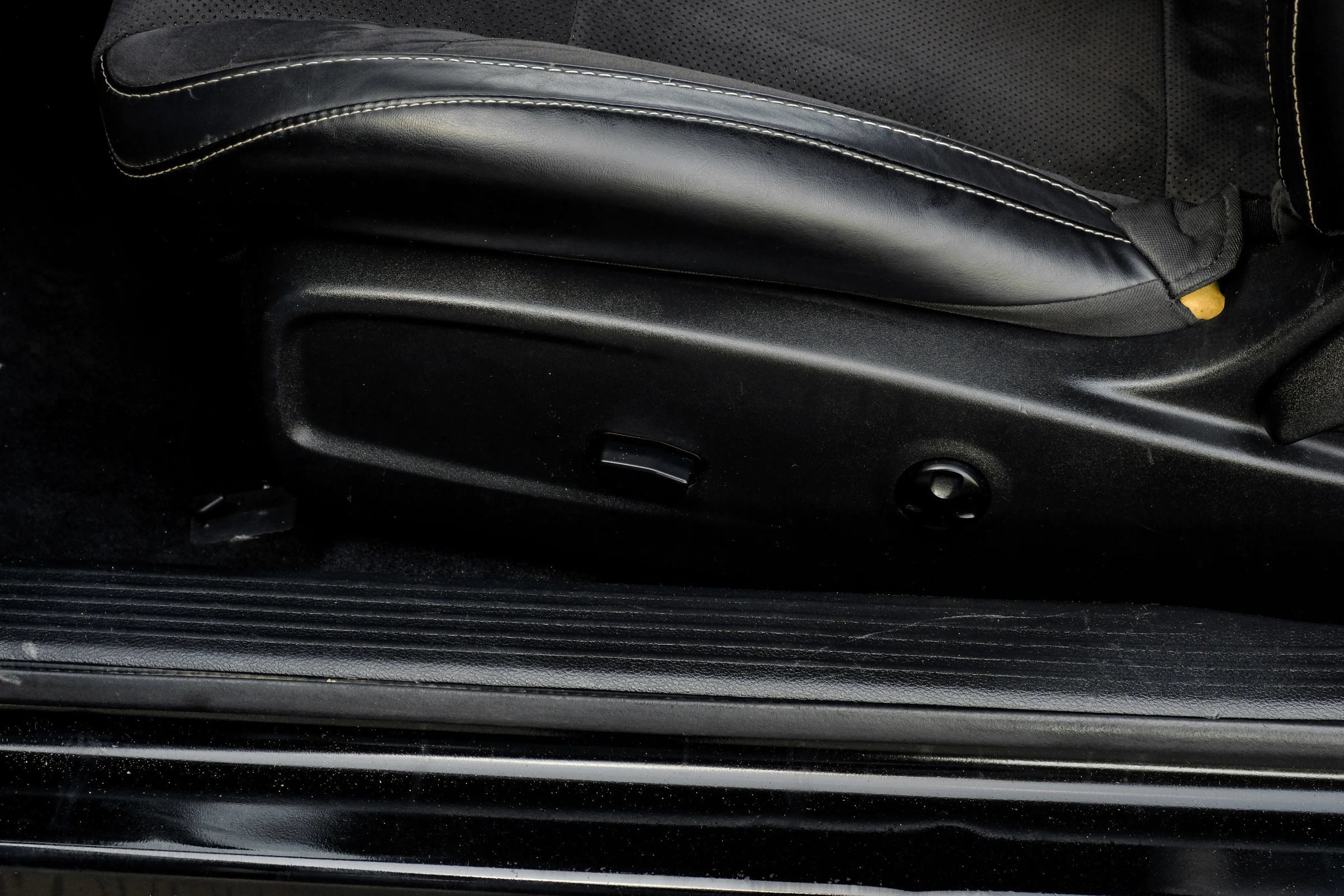 Used 2019 Dodge Challenger R/T RWD image 38