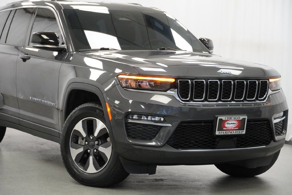 Used 2023 Jeep Grand Cherokee 4WD 4xe image 6