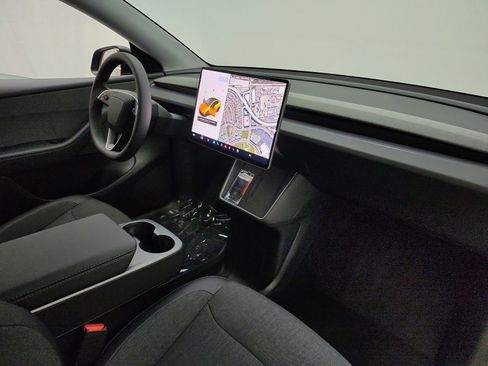 Used 2026 Tesla Model Y 2WD image 20