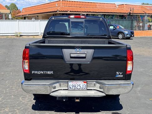 Used 2018 Nissan Frontier SV RWD image 5