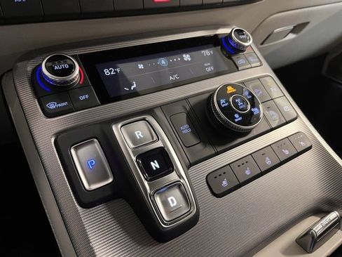 Used 2023 Hyundai Palisade Calligraphy image 25