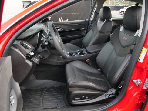 Used 2015 Chevrolet SS / 6.2L V8 / Sunroof / Heated & image 16