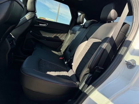 Certified 2022 Ford Edge ST-Line w/ Class II Trailer Tow Package AWD/4WD image 9
