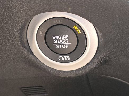 New 2026 Chrysler Pacifica Limited w/ S Appearance Package image 31