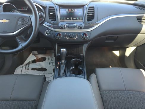 Used 2019 Chevrolet Impala LT image 26