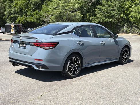 Used 2024 Nissan Sentra SR w/ SR Premium Package FWD image 28