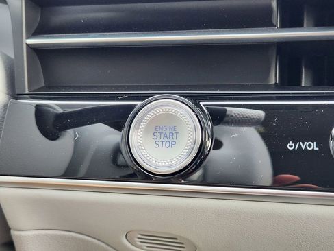 New 2026 Genesis GV70 2.5T Advanced image 15