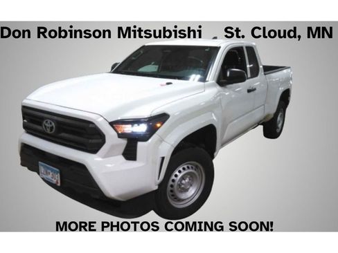 Used 2024 Toyota Tacoma SR image 1