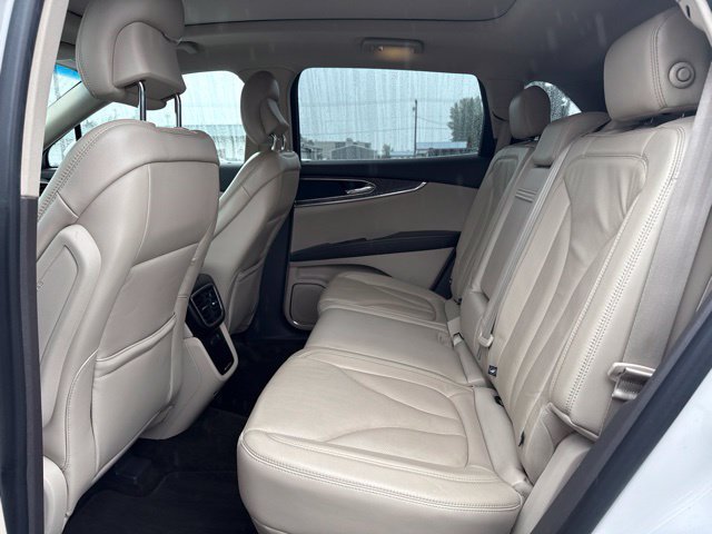 Used 2016 Lincoln MKX Reserve w/ Technology Package AWD/4WD image 15