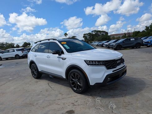 Certified 2023 Kia Sorento X-Line EX AWD/4WD image 2