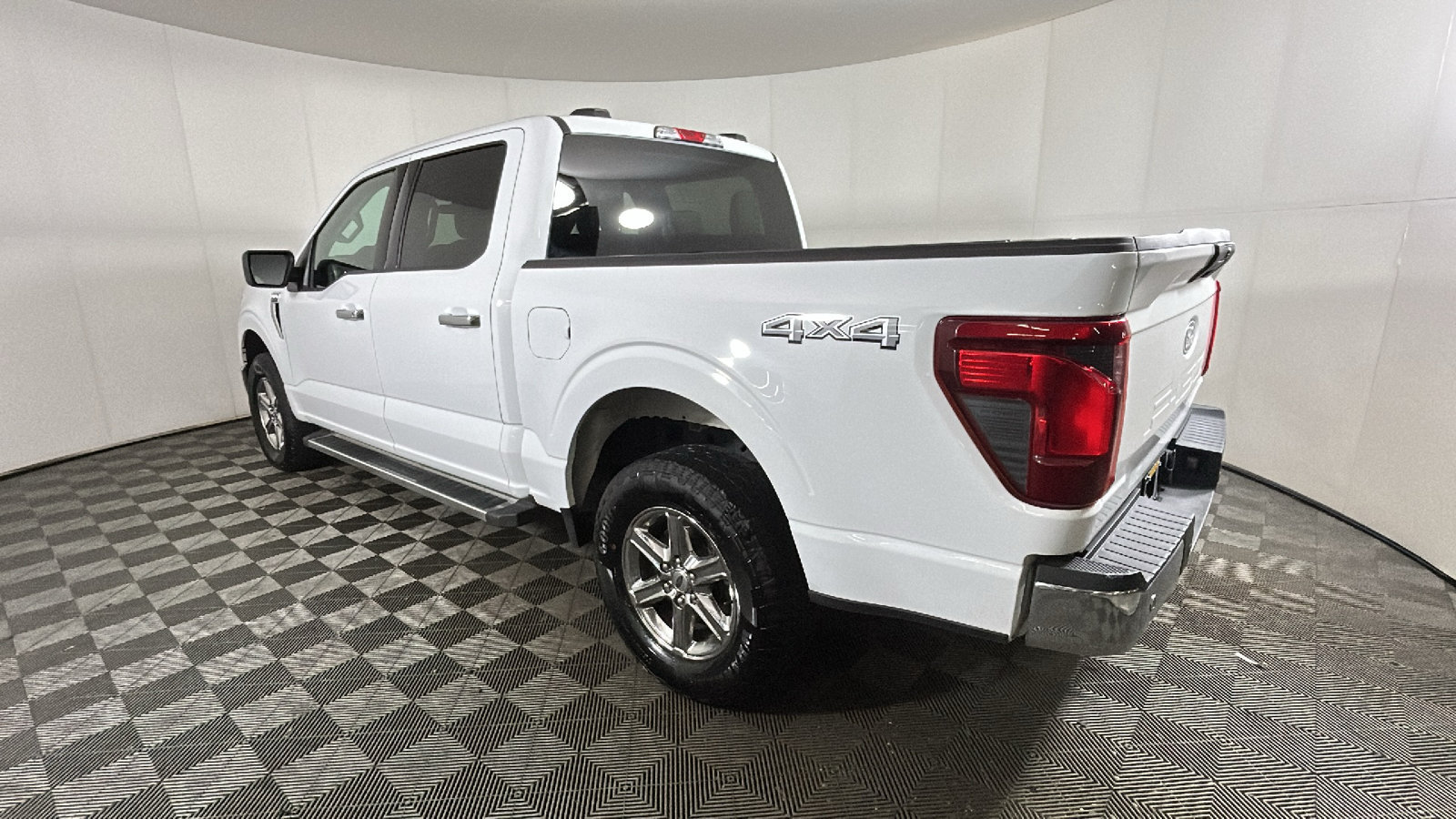 Used 2025 Ford F150 XLT w/ Equipment Group 301A Standard AWD/4WD image 5