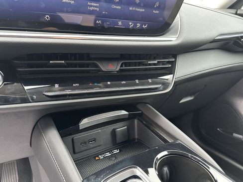 Used 2025 Buick Envision Preferred image 31