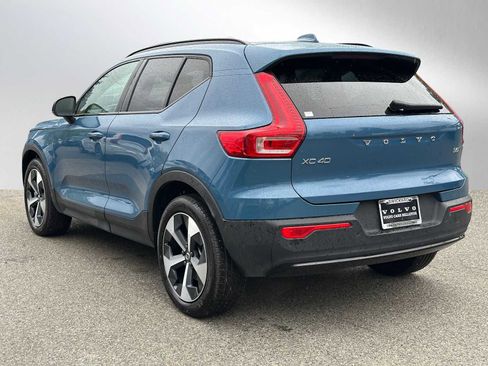 Certified 2025 Volvo XC40 B5 Plus AWD/4WD image 6