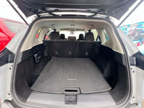 Used 2023 Nissan Rogue SV AWD/4WD image 25