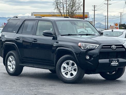 Used 2024 Toyota 4Runner SR5 image 2