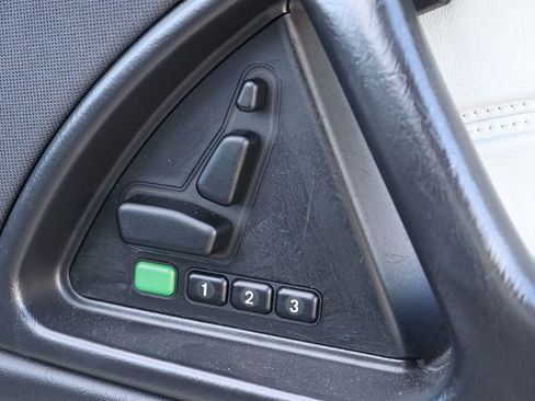 Used 2002 Mercedes-Benz SL 500 image 67