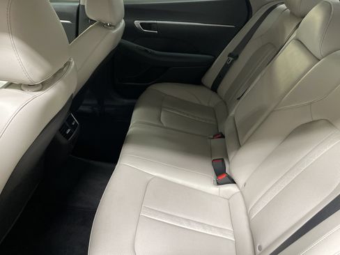 Used 2020 Hyundai Sonata SEL w/ Premium + Sunroof Package FWD image 8