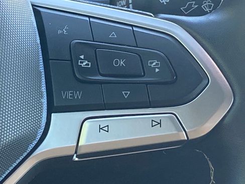 Certified 2024 Volkswagen Tiguan SE w/ Panoramic Sunroof Package AWD/4WD image 7