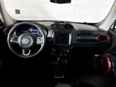 Used 2023 Jeep Renegade Trailhawk w/ Trailer Tow Group AWD/4WD image 12