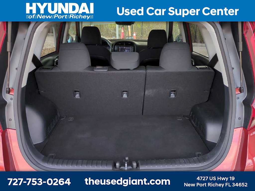 Used 2022 Kia Soul LX w/ Technology Package FWD image 12