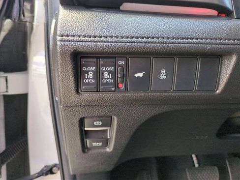 Used 2025 Honda Odyssey Sport-L image 13