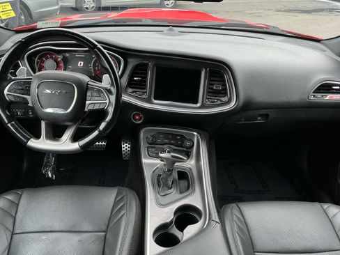 Used 2018 Dodge Challenger SRT Hellcat image 16