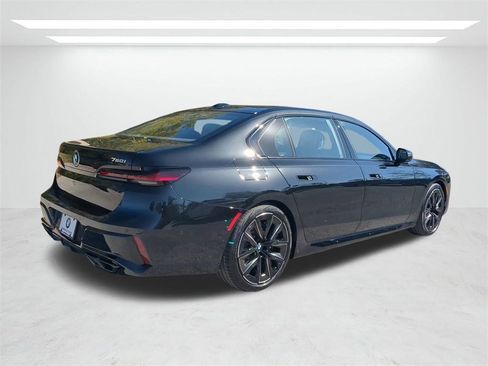 New 2026 BMW 760i xDrive image 4