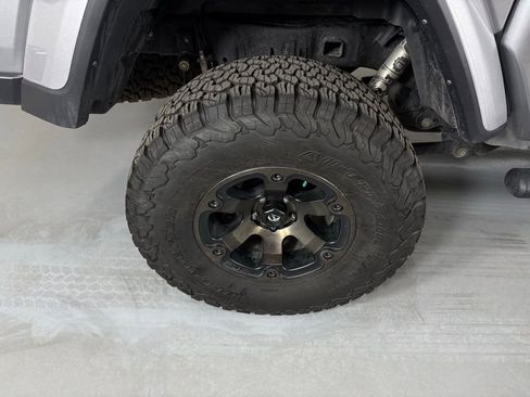 Used 2021 Jeep Gladiator Sport AWD/4WD image 11