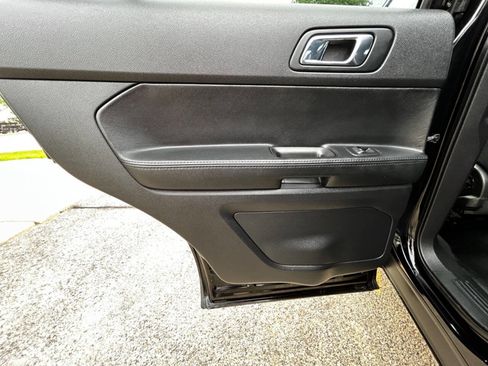 Used 2018 Ford Explorer 4WD Police Interceptor image 23