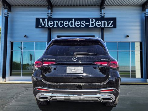 New 2025 Mercedes-Benz GLC 350e 4MATIC image 5