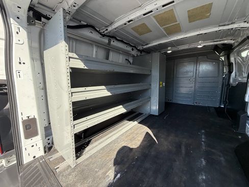 Used 2018 Ford Transit 250 148 Low Roof image 33