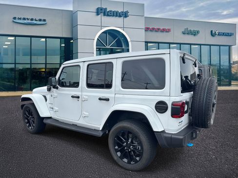 Used 2023 Jeep Wrangler Unlimited Sahara w/ Cold Weather Group image 3