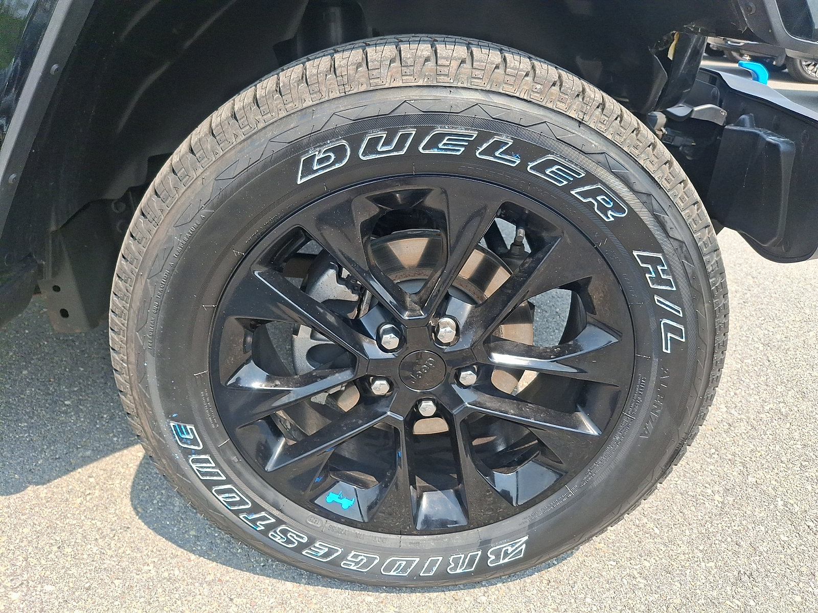 Used 2023 Jeep Wrangler Unlimited Sahara AWD/4WD image 8
